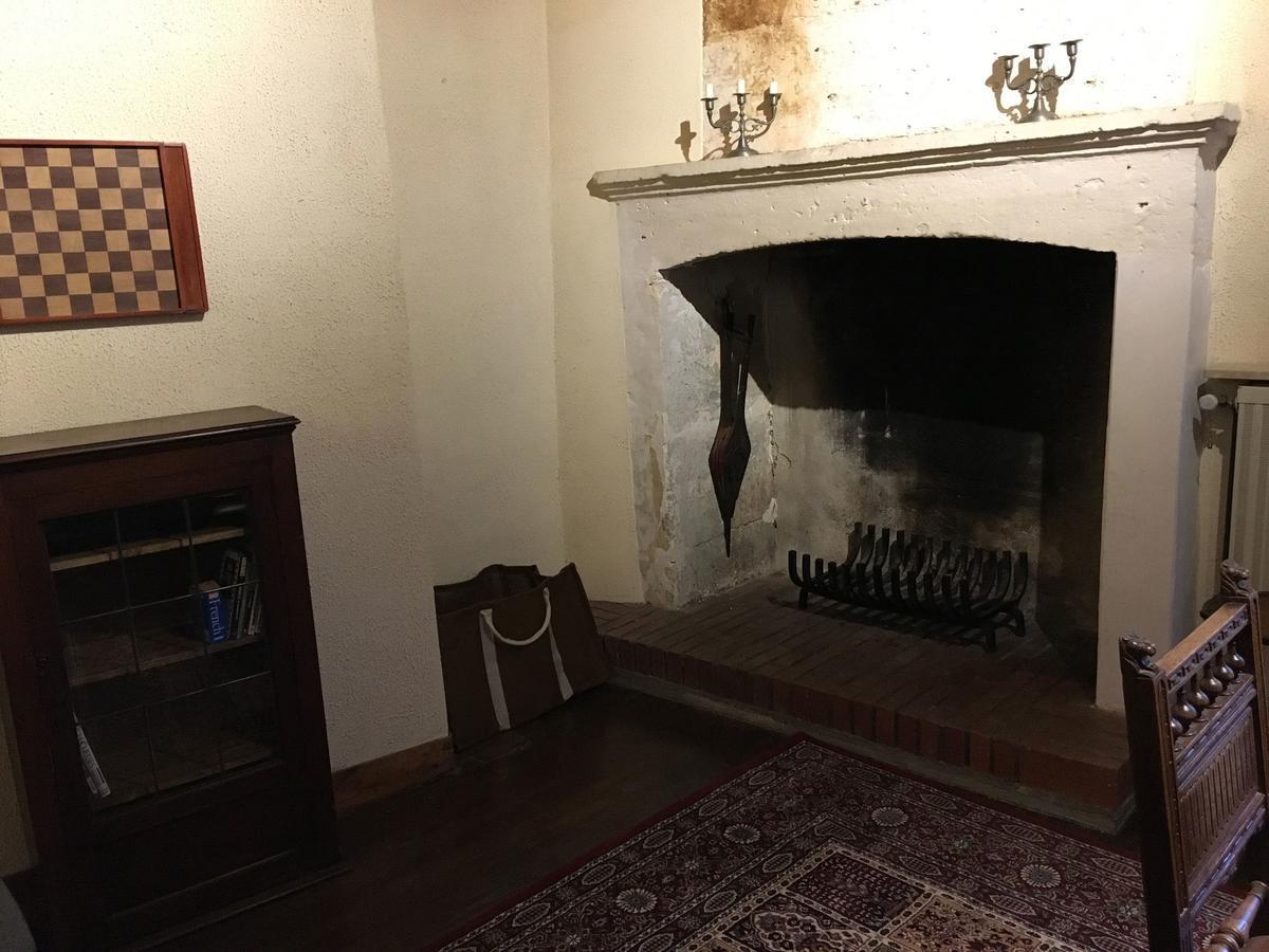 Bourdeilles Au Pied Du Chateau מראה חיצוני תמונה