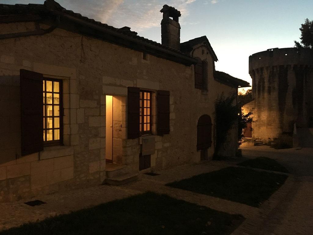Bourdeilles Au Pied Du Chateau מראה חיצוני תמונה